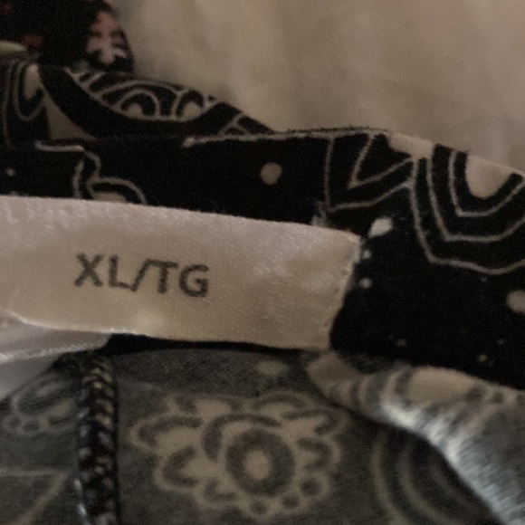 Large and xtra large tight set - Picture 2 of 4